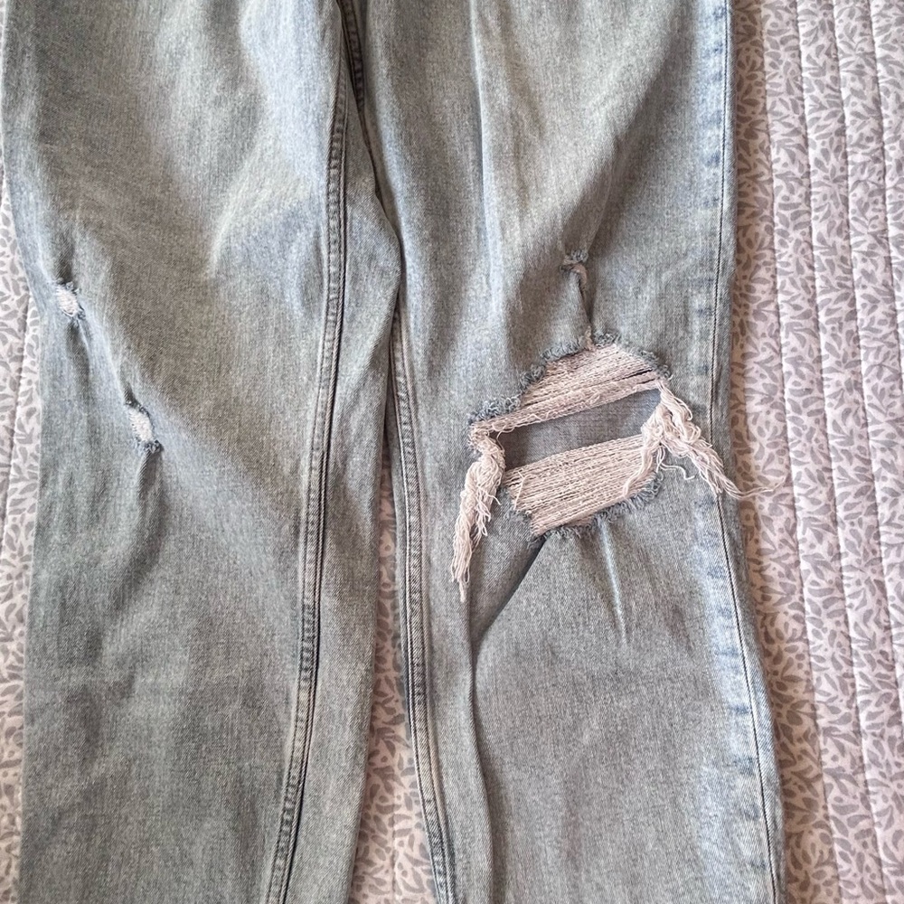 Abercrombie & Fitch women’s jeans THE MOM HIGH RISE size 29/8R light rinse - Picture 3 of 6